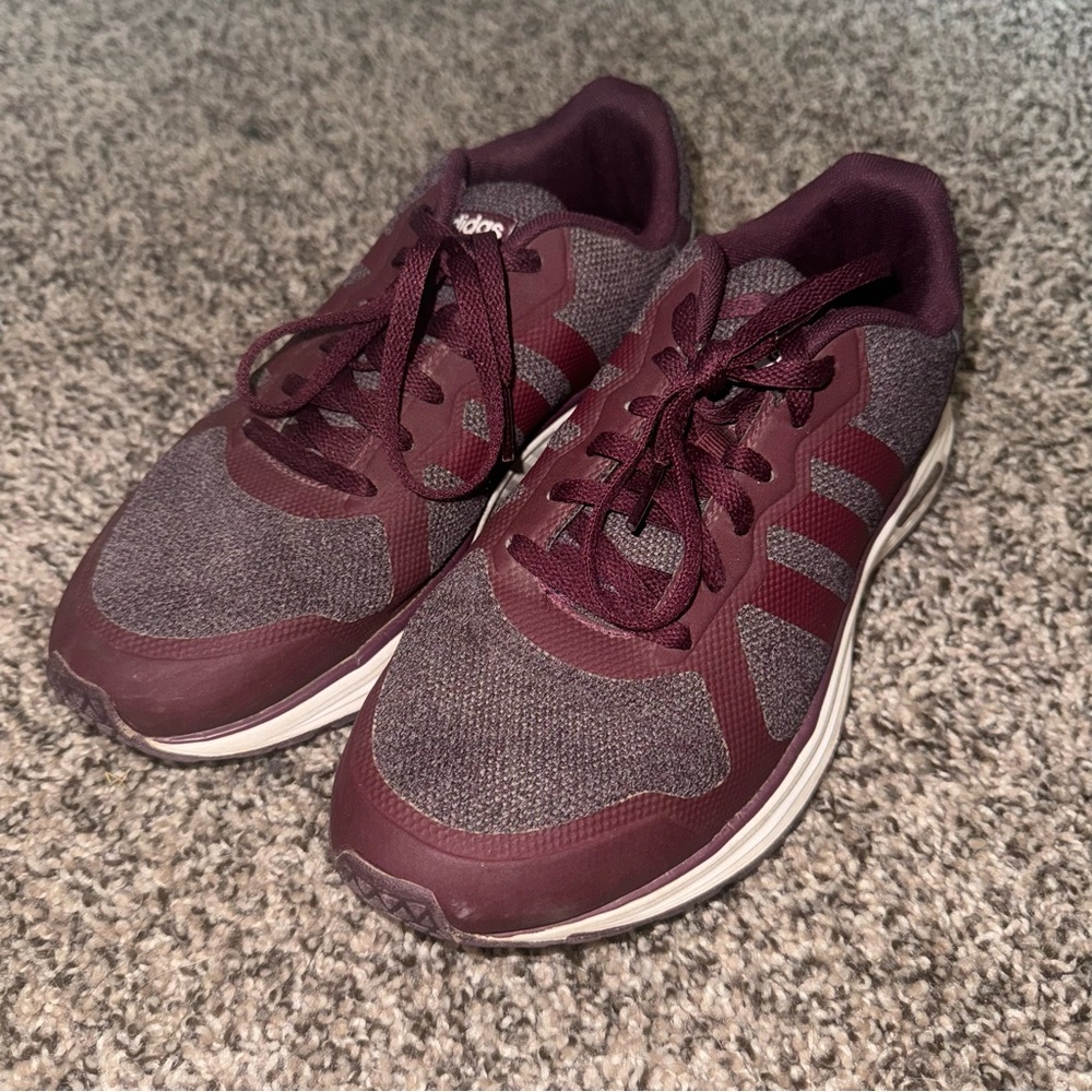 Adidas Cloudfoam Flyer Sneaker in Maroon